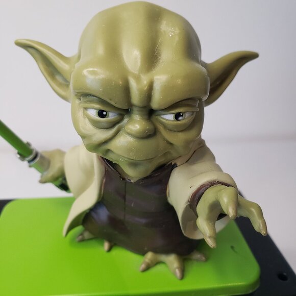 Lucas Film Yoda Alarm Clock w Light Saber 5" across Tested/Working *no box* - Picture 4 of 13